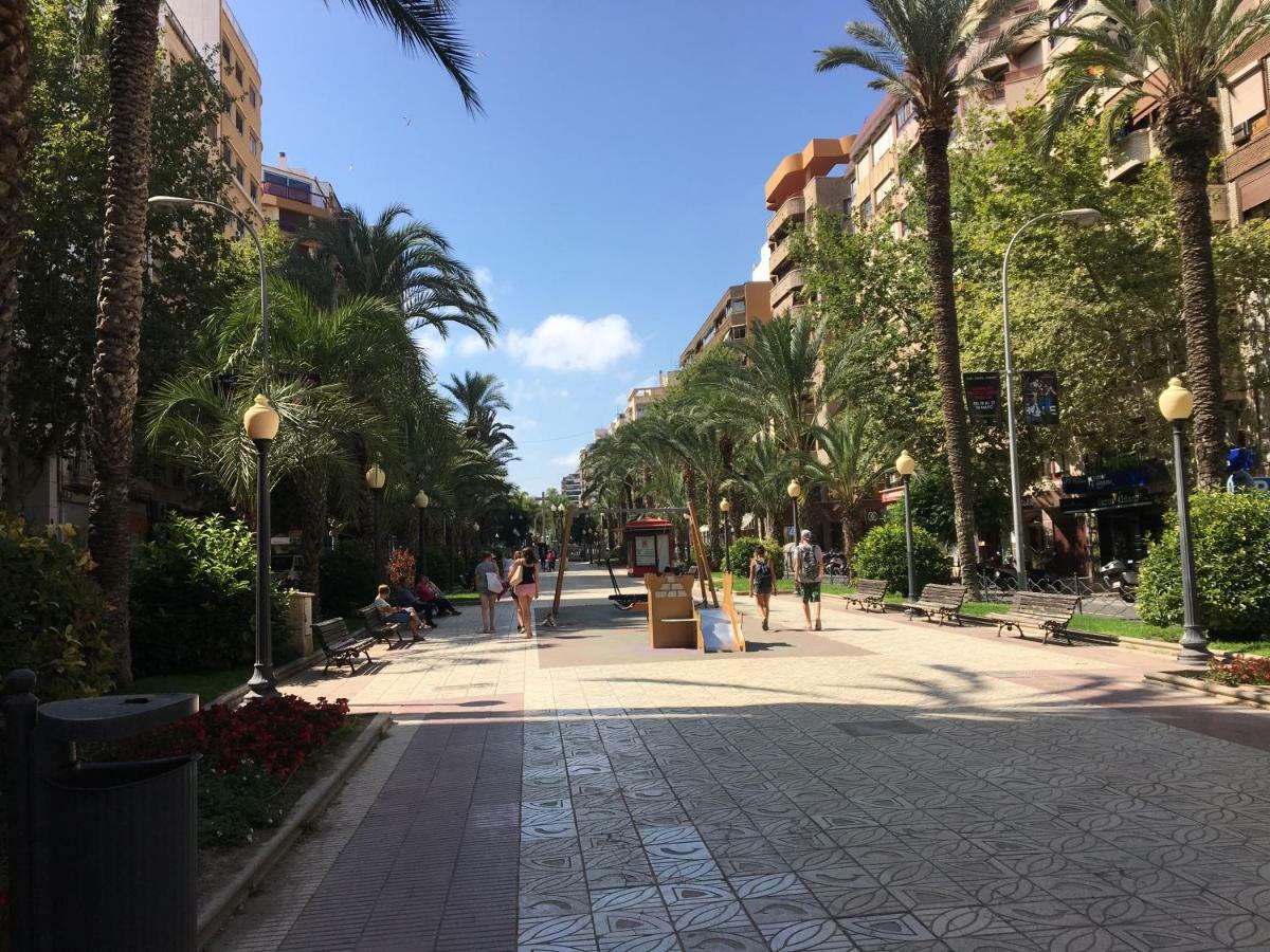 4 Bedrooms -Seneca Center Apartment Alicante Buitenkant foto